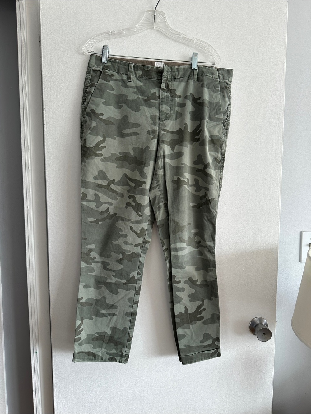 Gap Girlfriend Chino in Camouflage.